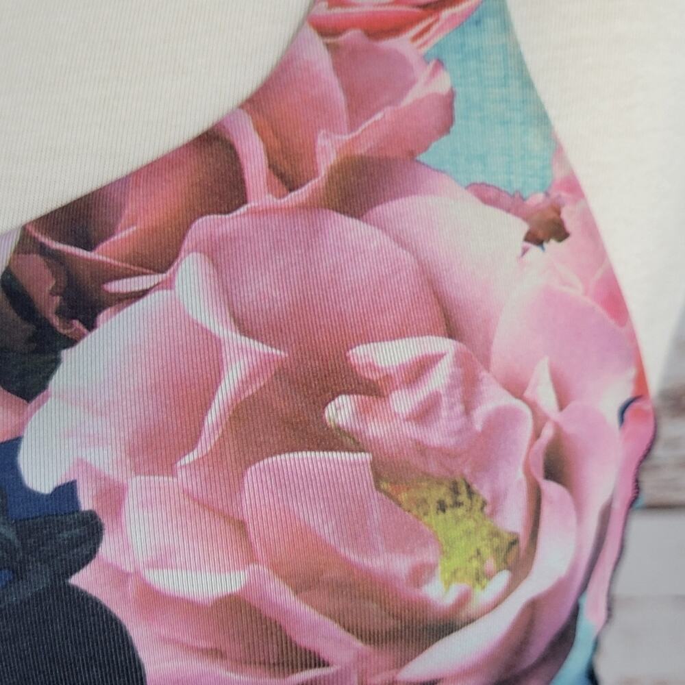Lululemon Free to Be Bra Secret Garden Floral Print Size 4 - Picture 6 of 6